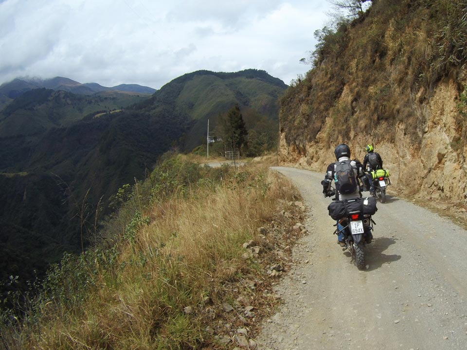 GORANDO - Récit de voyage à moto - Équateur