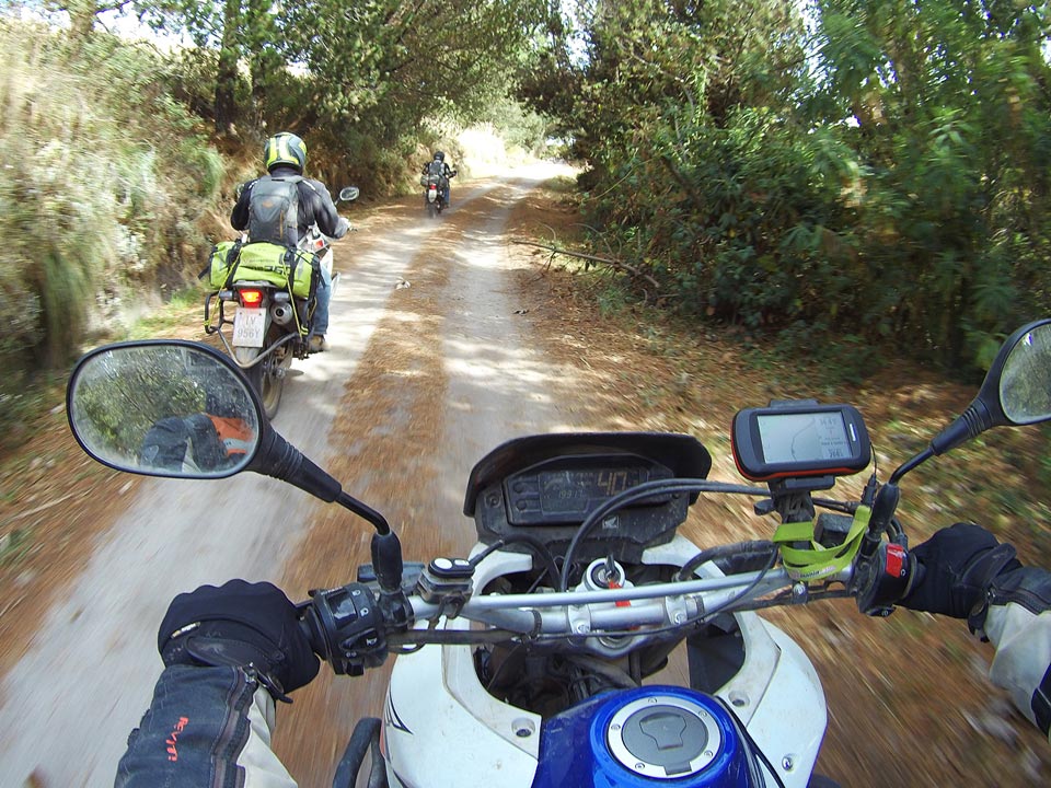 GORANDO - Récit de voyage à moto - Équateur