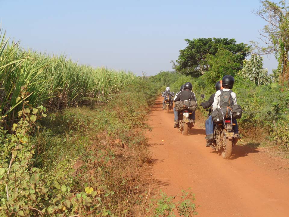 GORANDO - Récit de voyage à moto - Inde