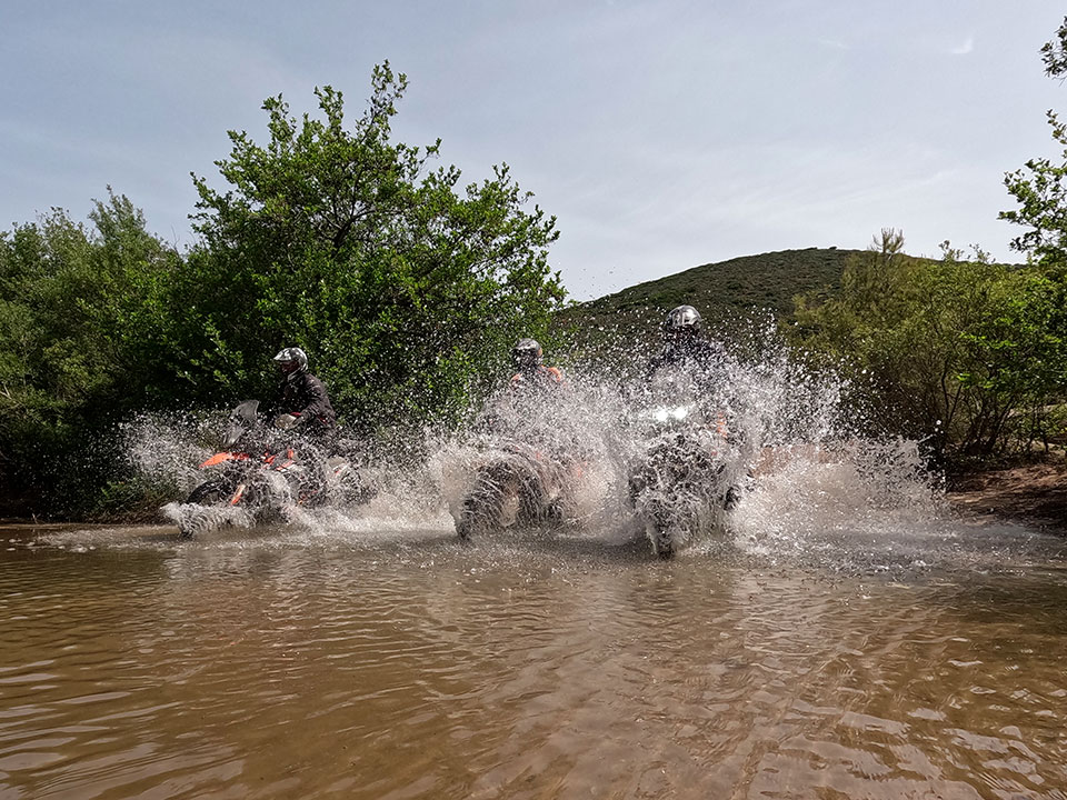 GORANDO - Récit de voyage à moto - Italie (Sardaigne)