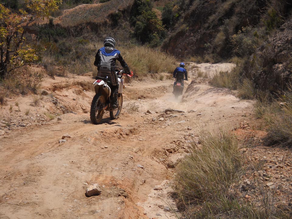 GORANDO - Récit de voyage à moto - Madagascar