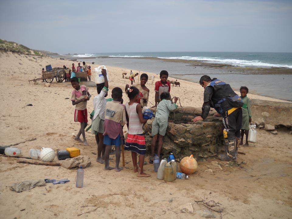 GORANDO - Récit de voyage à moto - Madagascar