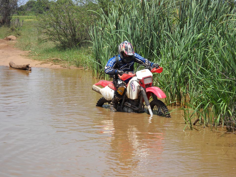 GORANDO - Récit de voyage à moto - Madagascar