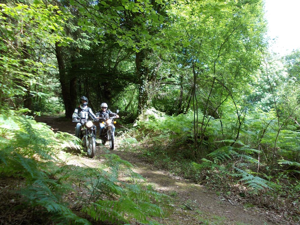 GORANDO - Récit de voyage à moto - Morbihan