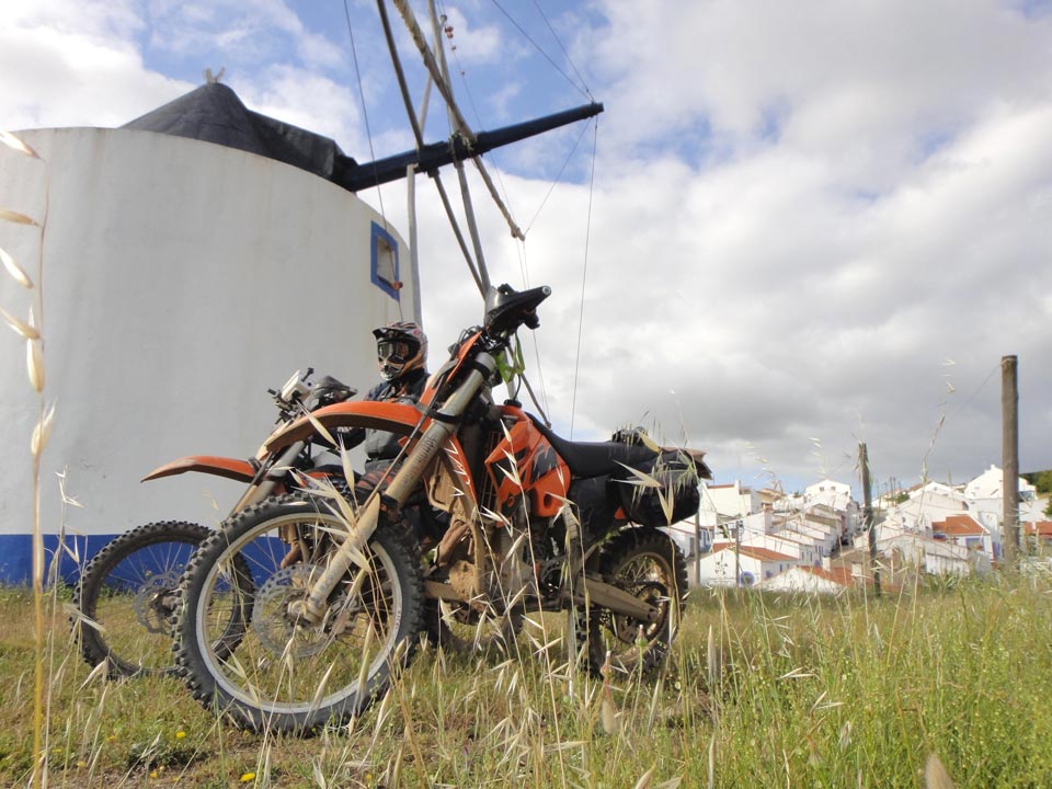 GORANDO - Récit de voyage à moto - Portugal