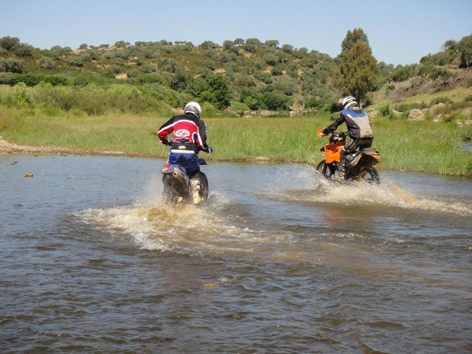 GORANDO - Récit de voyage à moto - Portugal