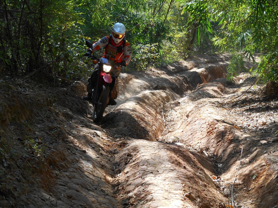 GORANDO - Récit de voyage à moto - Thaïlande